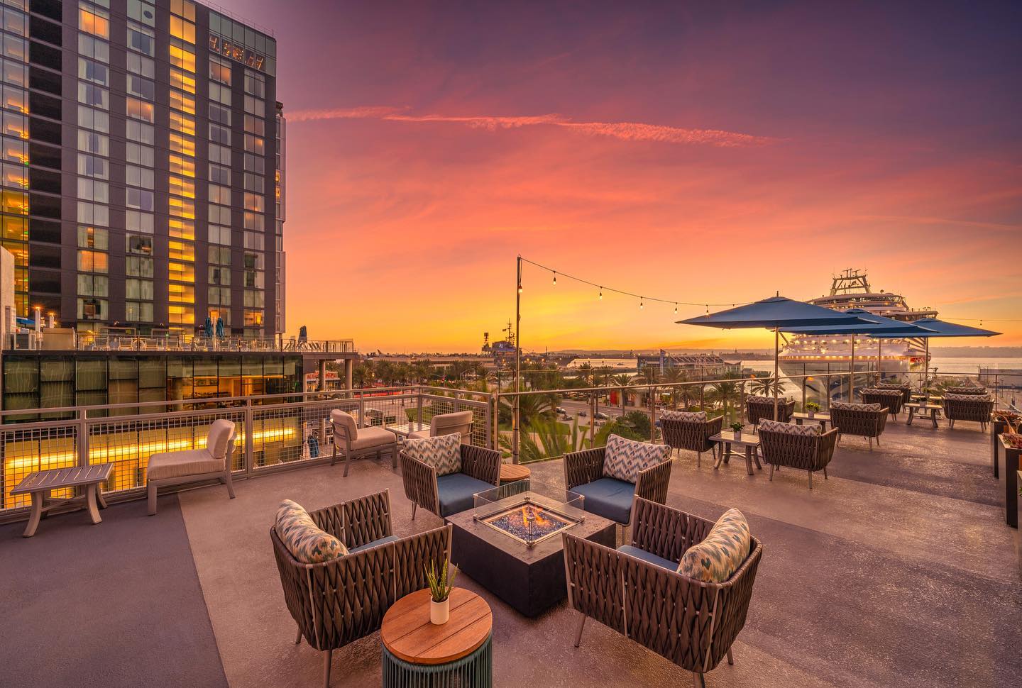 Cobby Brzeski and Florida Sunshine Band (Duo Version) Perform at Harbor & Sky from 6PM-9PM
