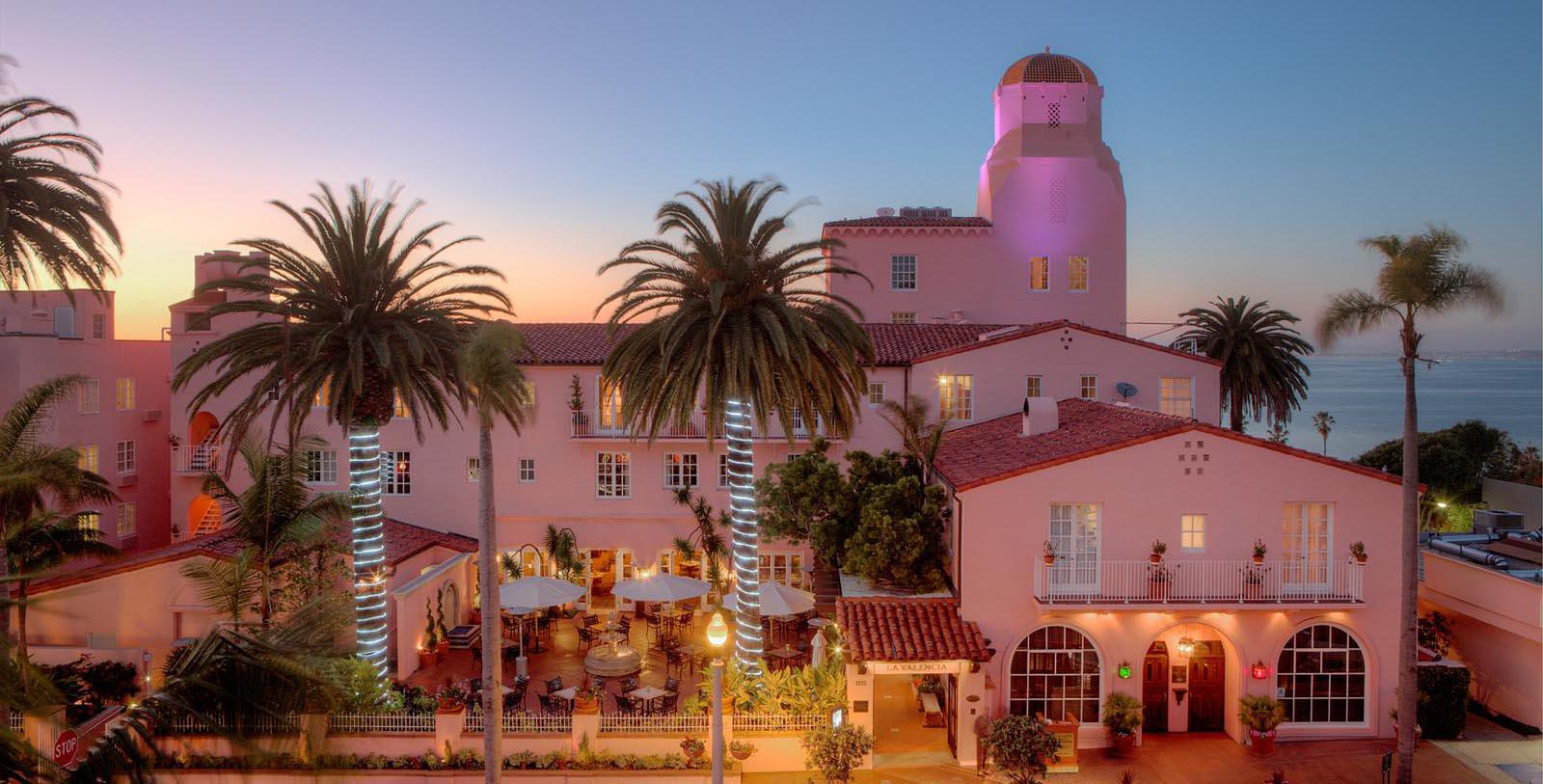 Cobby Brzeski's Vintage Girl in a Modern World performs at The La Valencia Hotel in La Jolla for the 1926 Social Club